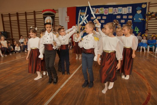 Pasowanie-pierwszaków-na-uczniów-16