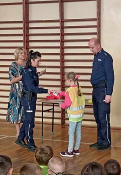 spotkanie-z-policjantami_klasy-1_3_2