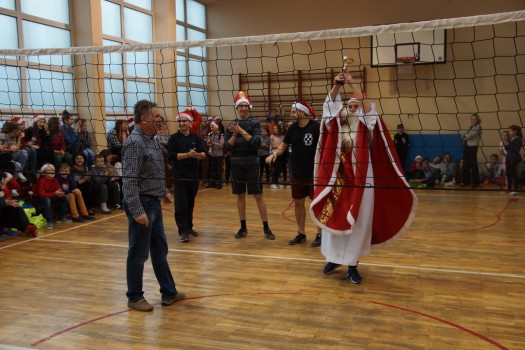 Mecz św Mikołaje kontra uczniowie 3