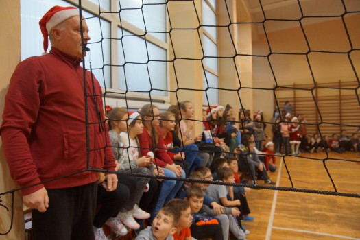 Mecz św Mikołaje kontra uczniowie 5