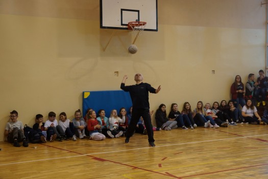 Mecz św Mikołaje kontra uczniowie 6