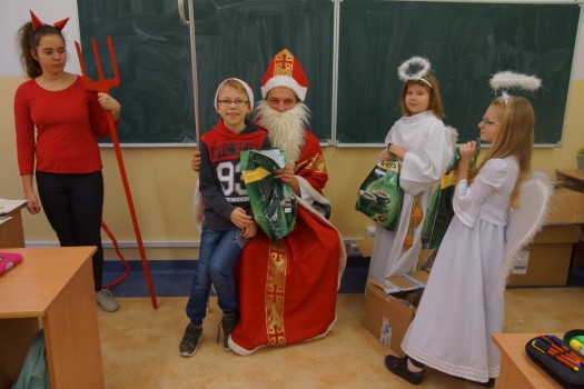 Wizyta Św Mikołaja w naszej szkole 5