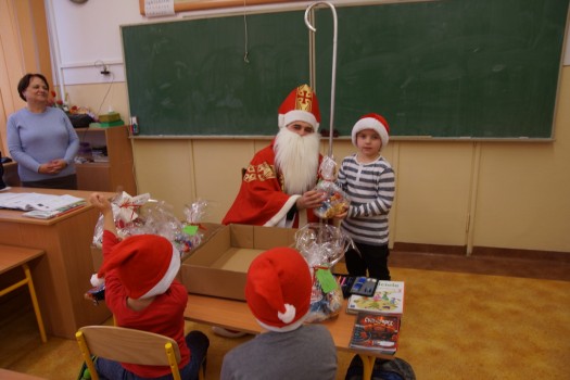 Wizyta Św Mikołaja w naszej szkole 8