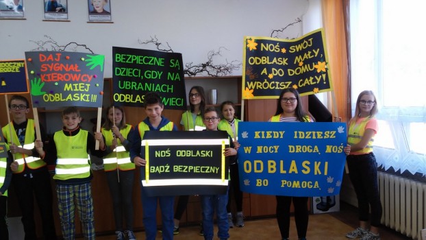 Przygotowania do odblaskowego happeningu 12