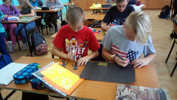 Przygotowania do odblaskowego happeningu 2