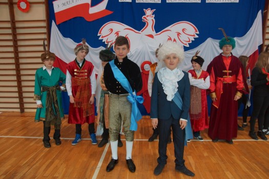 Święto-3-maja-akademia-61